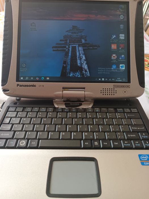 Panasonic CF-19 pancerny