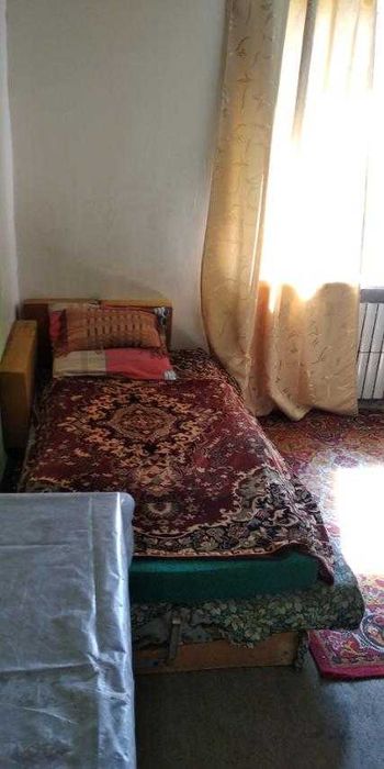 Продаю гостинку м.Малишева 1 хвилина