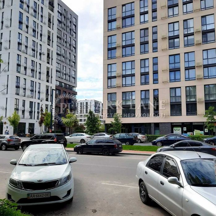 Без% Файна Таун 4к квартира з терасою та частковим ремонтом ТОРГ 192м2