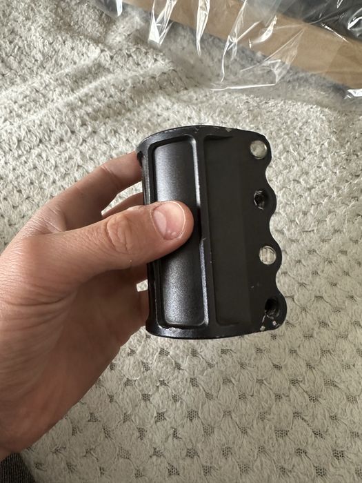 Zacisk scs root air industries