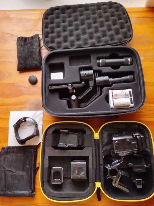 Sony FDR-X3000 4K com comando Live-View e acessórios