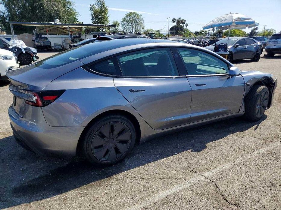 Tesla Model 3 2025