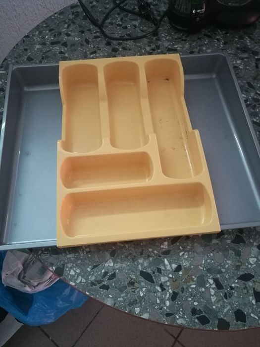 Organizer na sztucce regulowany