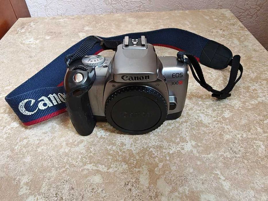 Canon EOS 300X body / пленочная зеркальная камера Canon EF