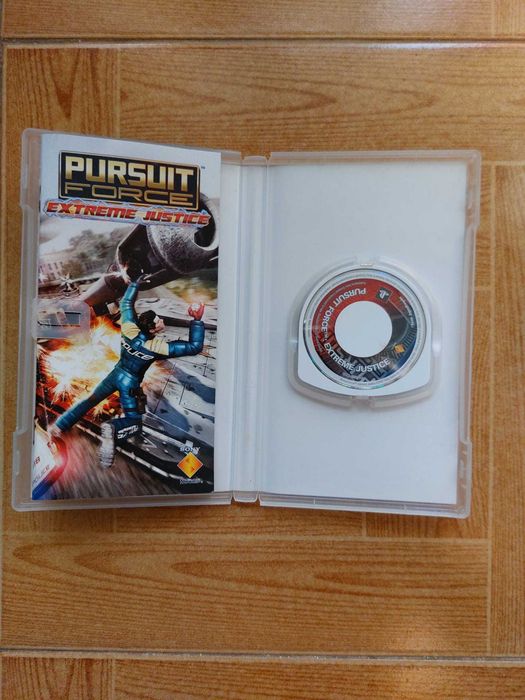 Jogo PSP "Pursuit Force: Extreme Justice"