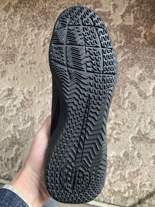 Кросівки Чоловічі. NIKE LEGEND 10 ACADEMY IC. Оригінал  (DV4341002)