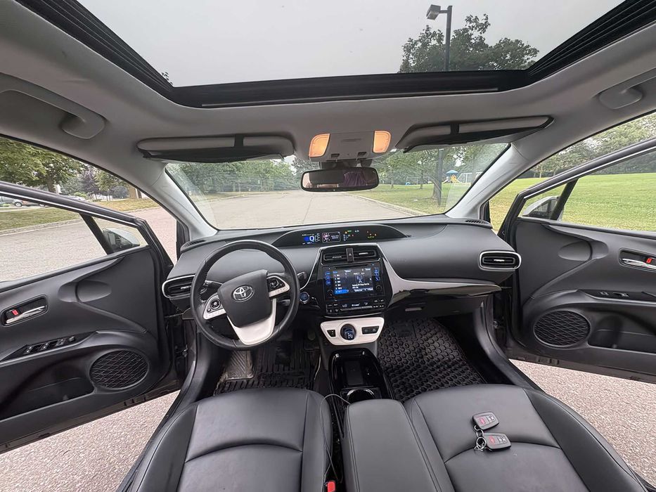 Toyota Prius      2016