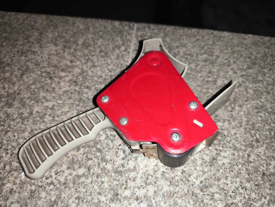 Zaklejarka do kartonów