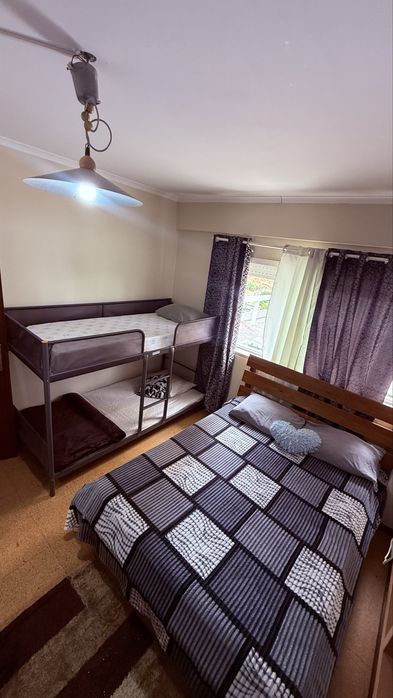 Quarto mobiliado familiar cama casal + beliche em Penha de França