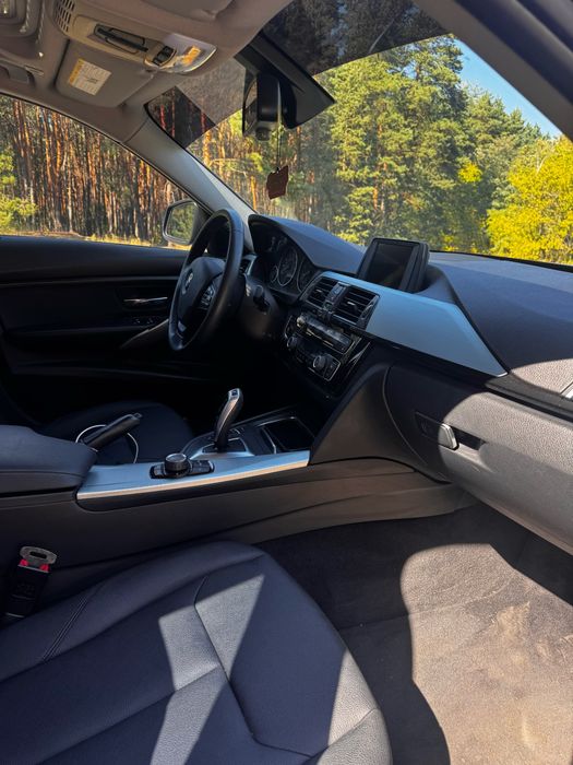 BMW 3 Series 2017 VIN WBA8E1G30HNU18306 фото оголошення 8 з 15