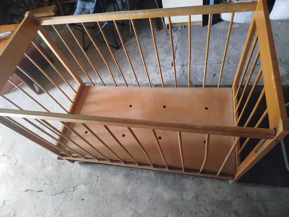 Отдам бесплатно кроватку