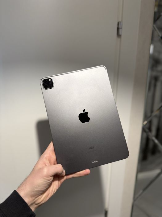 Apple iPad Pro 11 3 gen M1 256gb 120 герц екран  WiFi з гарантією