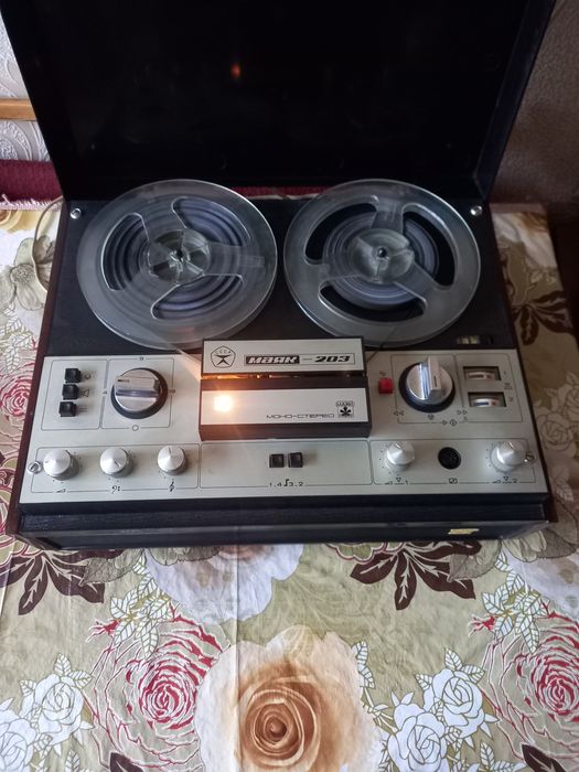 Магнітофон бобінний, самовивіз