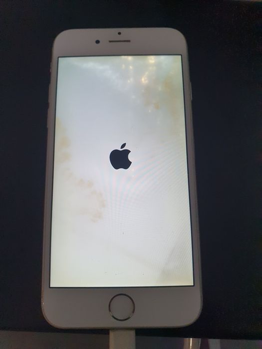 Telefon komórkowy iPhone 6