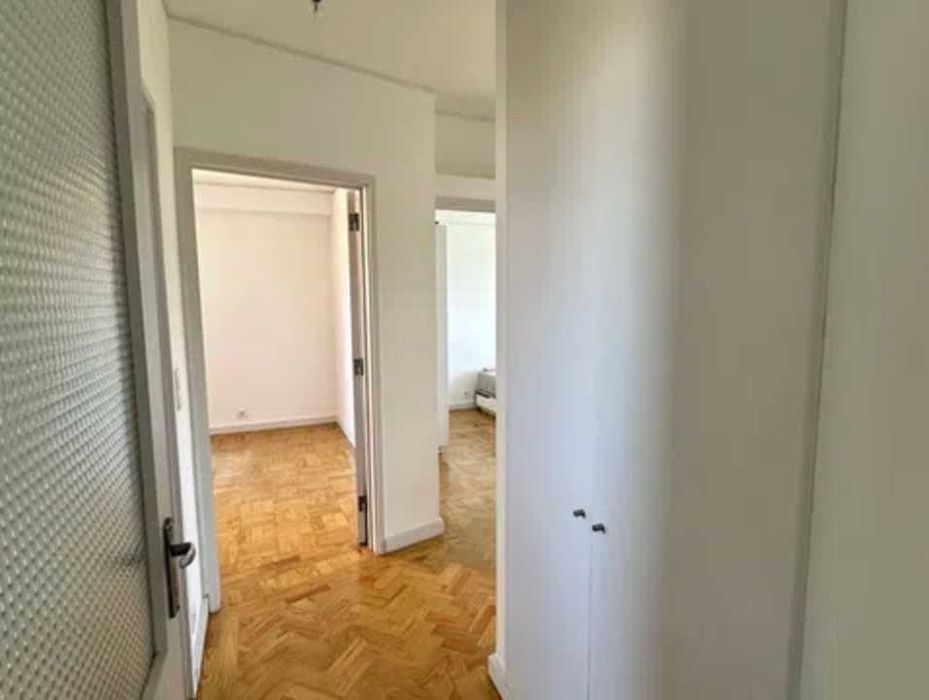 Arrendamento T3 na Rua Rui de Pina, Porto