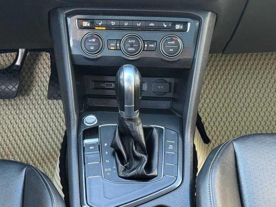 Volkswagen Tiguan SE R-Line Дизель