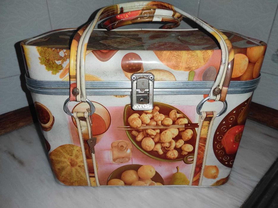 Geleira vintage, em perfeito estado.