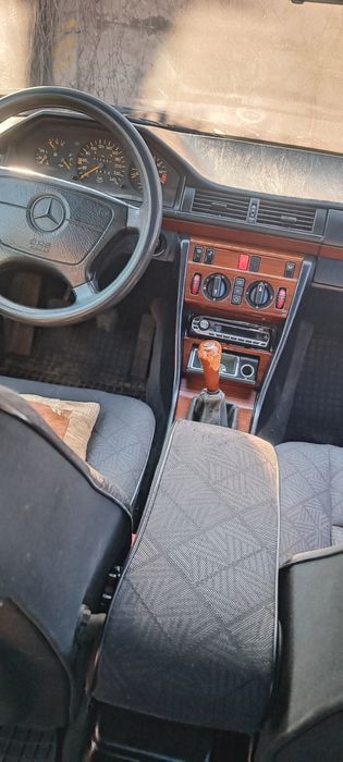Mercedes Benz Е 124 ( ешка)