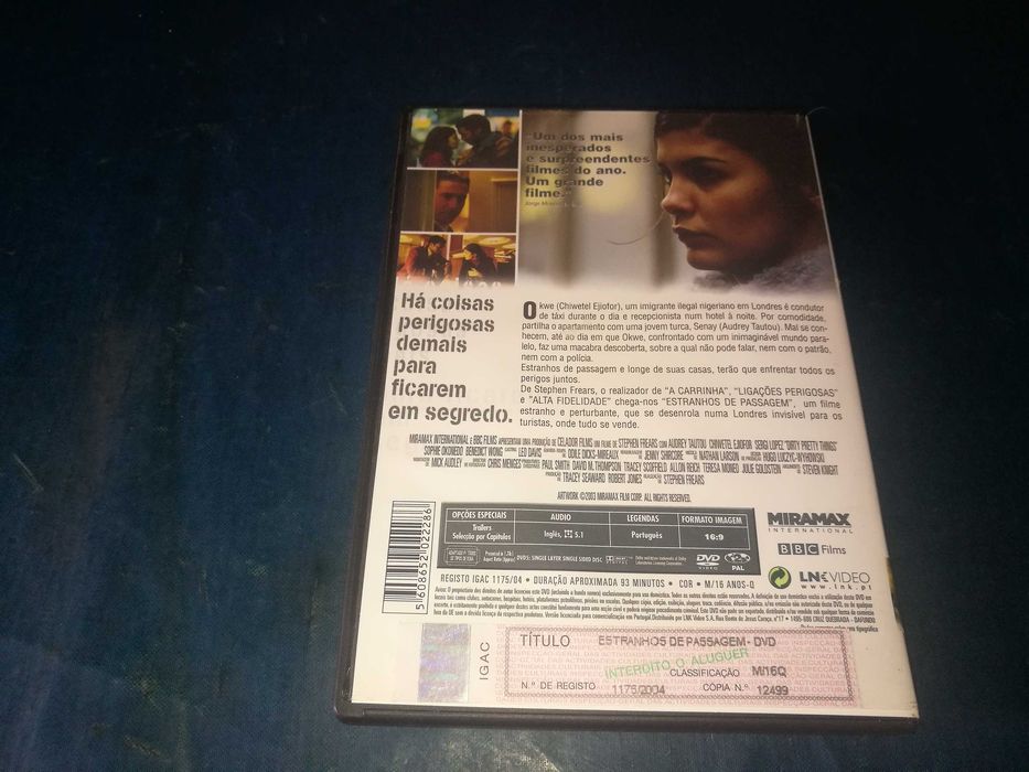 Estranhos de Passagem DVD legendagem Portuguesa