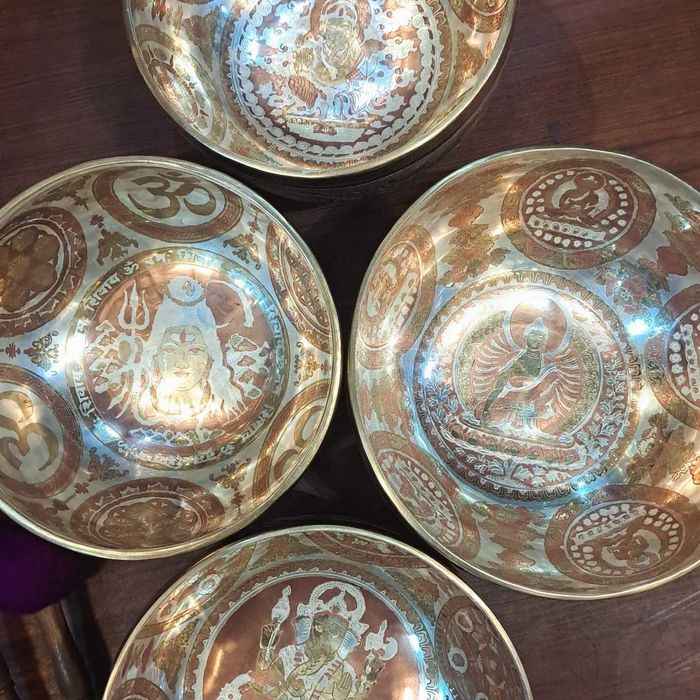 Чаша поющая. Ручная работа. Доставка из Непала.