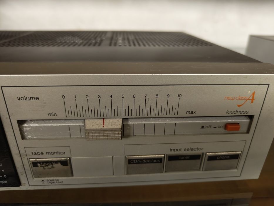 Amplifiers and various equipment64564135179265121