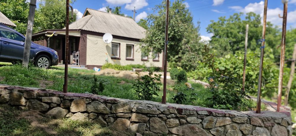 Дом Дача в селі Мельники біля лісу ,участок 48 соток. Місто в яке не можна не закохатися!