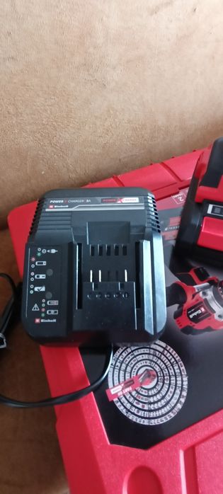 Máquina de parafusos pouco uso