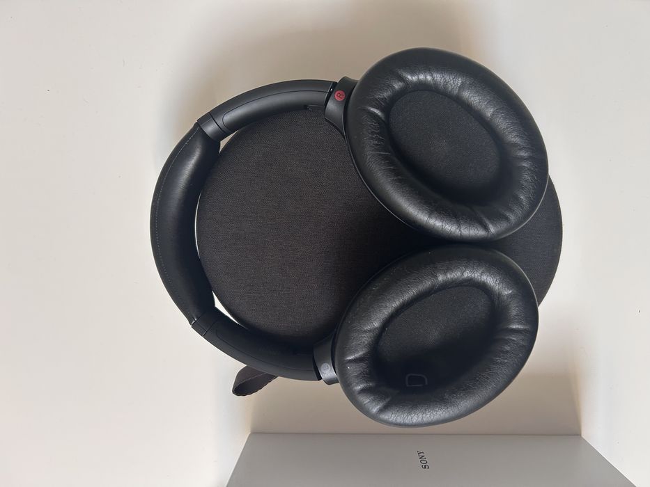 Sony  Wh-1000xm4