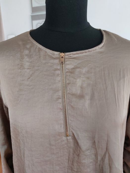 Bluzka khaki ze złotym zamkiem