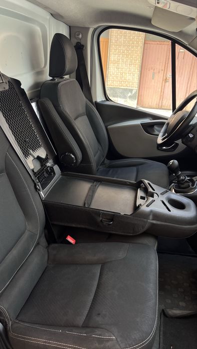 RENAULT TRAFIC 1.6DCI 120cv 2017 (Reboque Insdustrial)