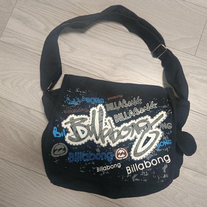 Красива сумка по типу Eastpak від Billabong