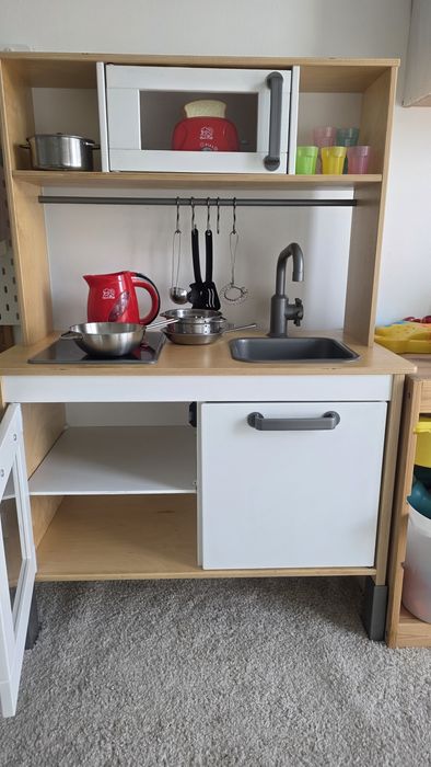 Cozinha infantil madeira IKEA duktig + utensílios
