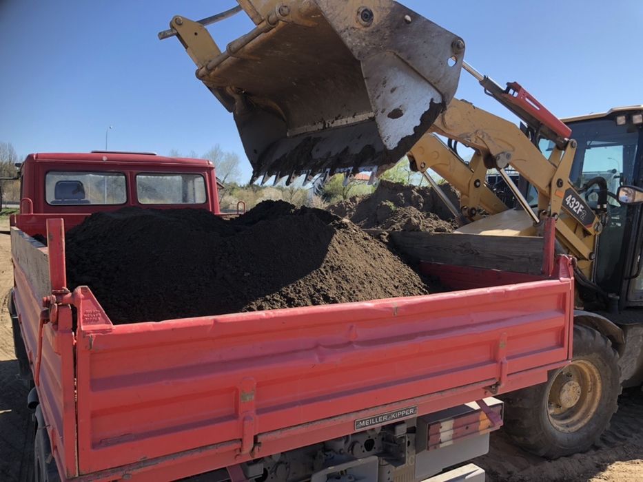 Ziemia ogrodowa mała wywrotka