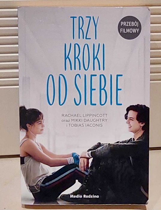 Książka „Trzy kroki od siebie” (Five Feet Apart) – Media Rodzina