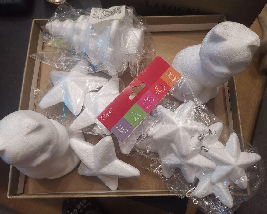 Zestaw kreatywny do zdobienia - koraliki, rafia plus figurki