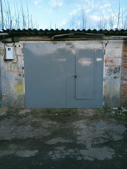 Продам гараж ! Земля і гараж приватизовані.Кооператив"Західний"