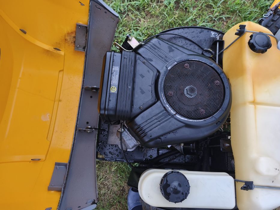 Stiga park 4 x 4 silnik dwucylindrowy V
