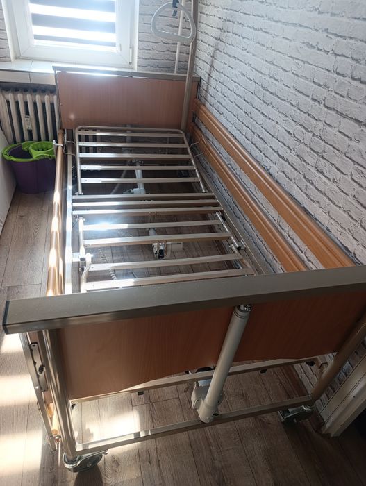 Łóżko rehabilitacyjne elektryczne