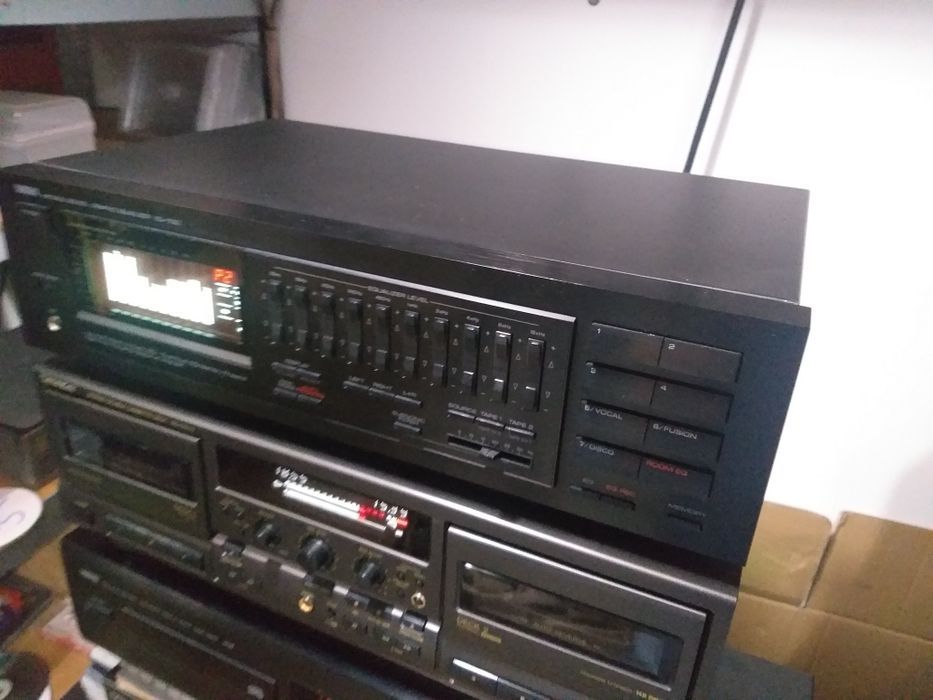 Korektor Yamaha EQ 1100
