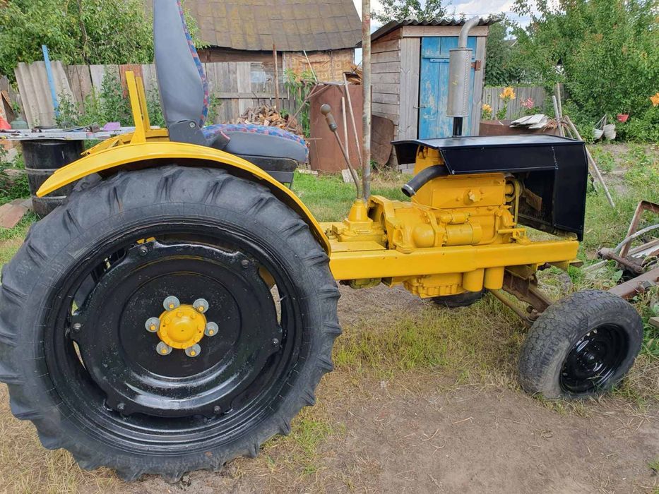 Продам  Трактора