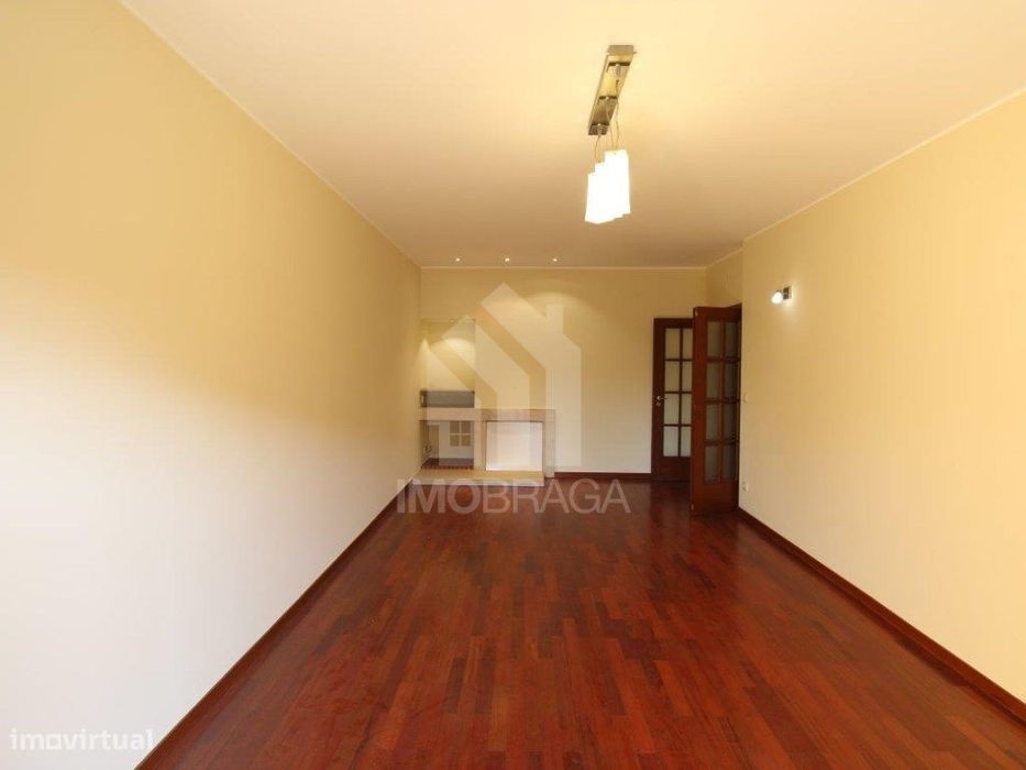 Arrendamento | Apartamento T2 Em S. Vítor (Zona Da Makro, Braga)