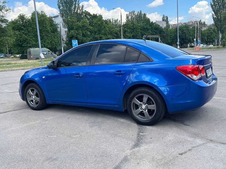 Продам Chevrolet cruze 2010