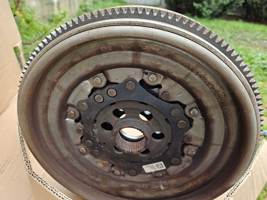 Демпфер, мвховик сцепление Golf TDI 2020 г