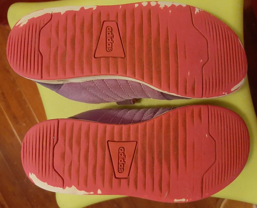 Ténis Adidas cor de rosa