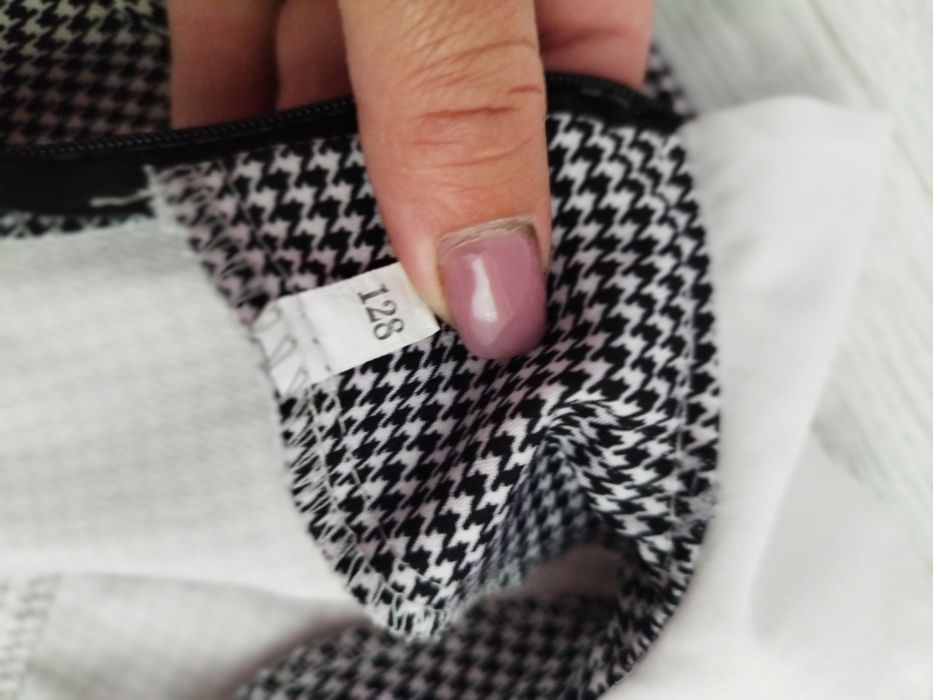 Продам плаття для