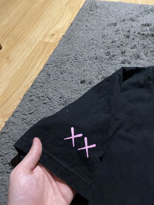 футболка kaws hanes