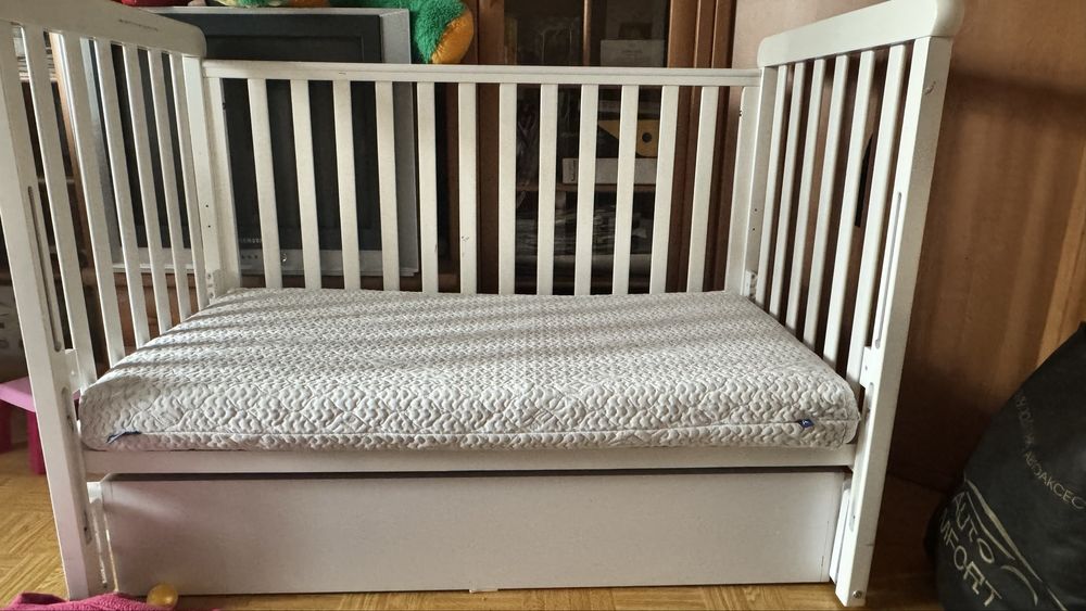 Продам дитяче ліжечко Верес