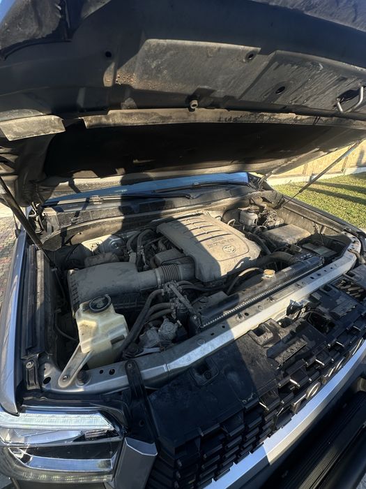 Toyota Tundra 2016 5.7