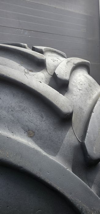 Firestone 710/70r42 4cm bieżnika cała