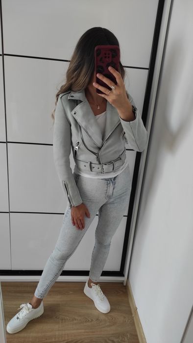 Krótka kurtka zamszowa z paskiem